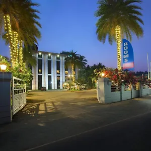 *** Hotel Park Residency Koyilandi India
